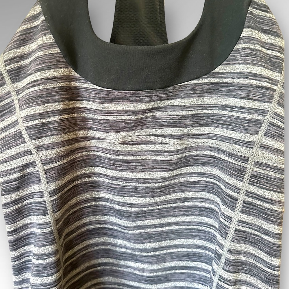 Lululemon Tank Top Scoop Neck Black Gray Stripes Galore Yoga Shelf Bra - Picture 3 of 7